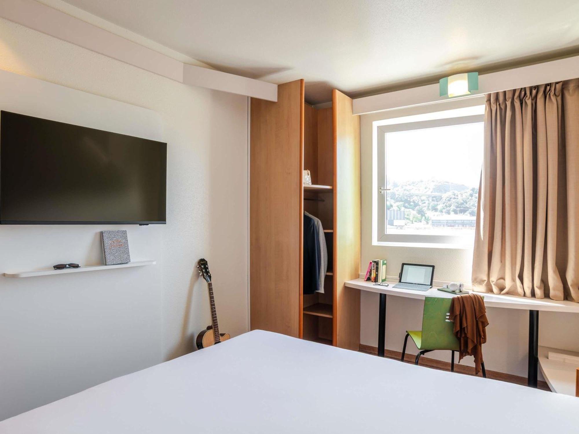 Отель Ibis Bilbao Баракальдо Экстерьер фото